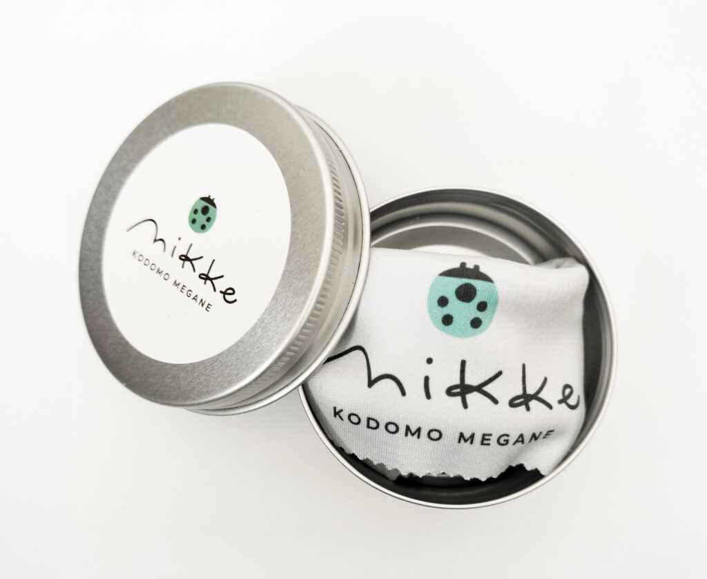 【10名様に当たる】　めがね拭き